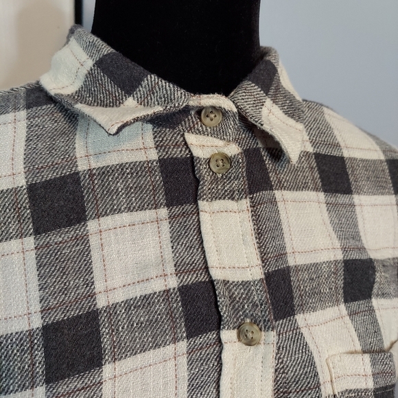 American Eagle Plaid Cropped Button-Down Top Size Medium - Picture 3 of 11